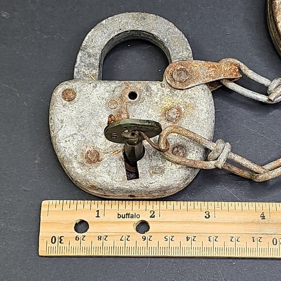 Vintage CPR Railroad Locks Made In Canada With Chains And Key READ - Picture 11 of 11